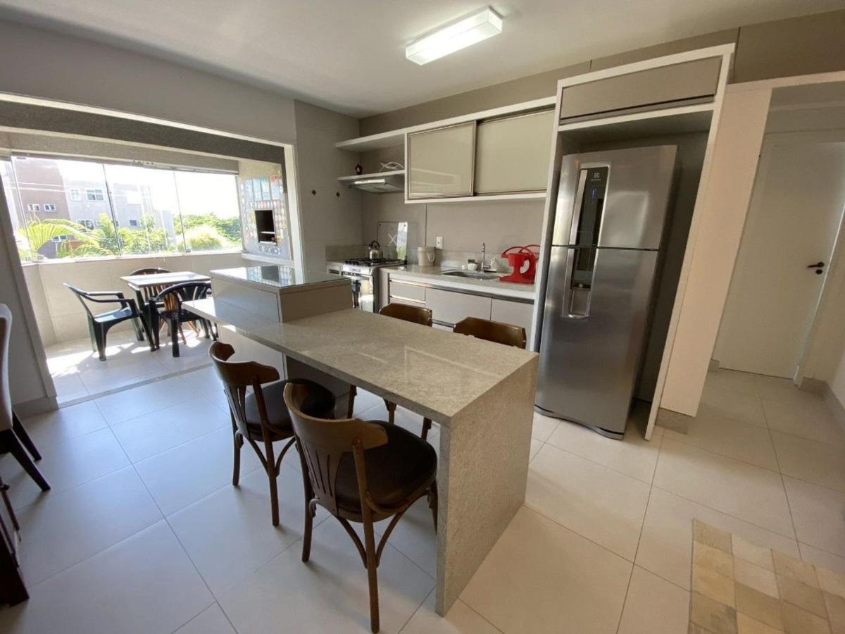 1 Dormitorio A 1 Quadra Da Praia De Jurere Florianopolis Exterior photo
